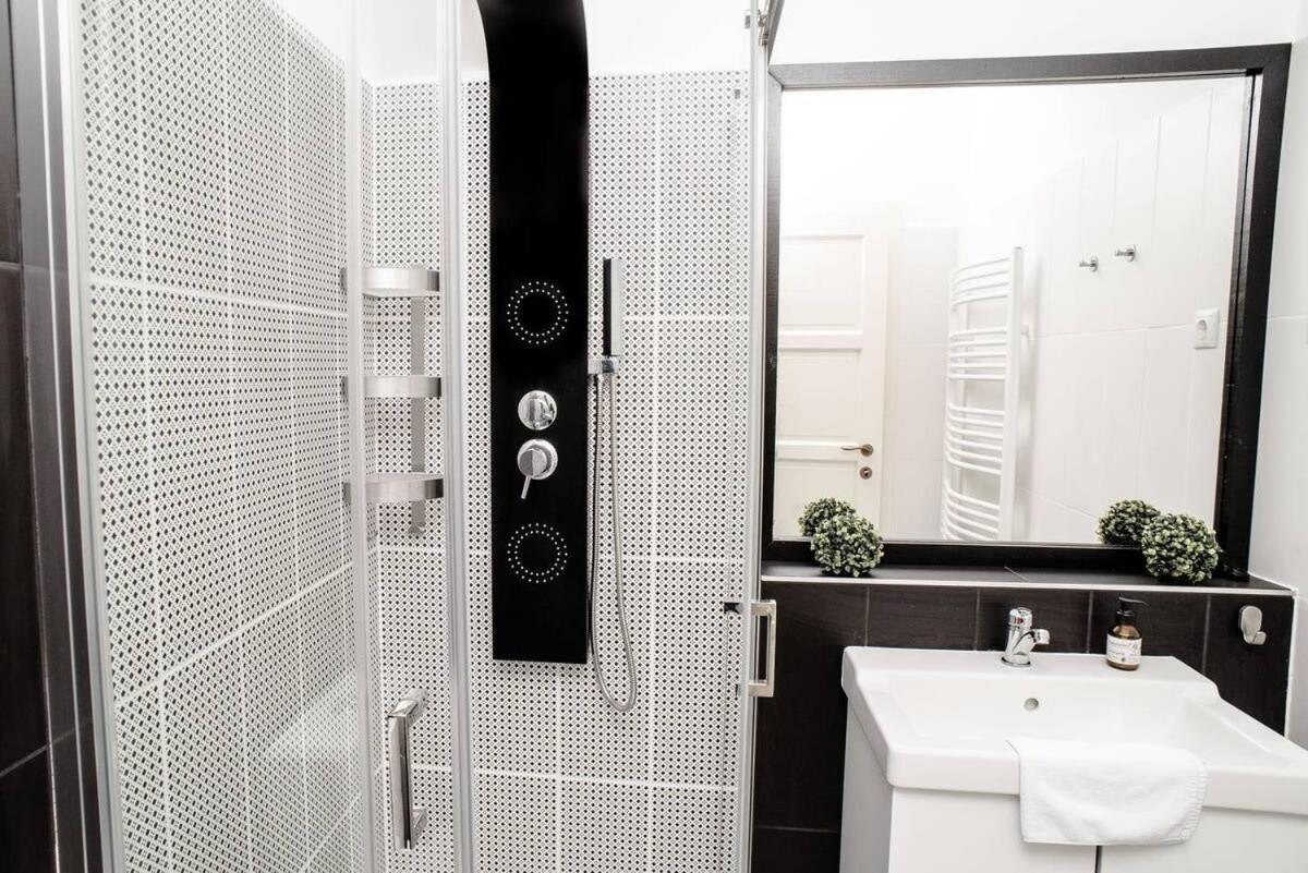 Cute, New And Stylish Apartment In The Center Budapest Exterior photo